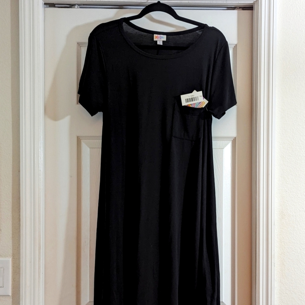 NWT LuLaRoe solid black noir Carly dress size large soft material